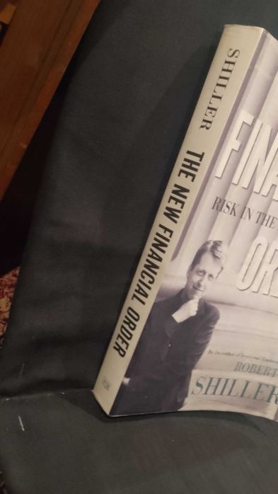 The New Financial Order - Robert J. Shiller