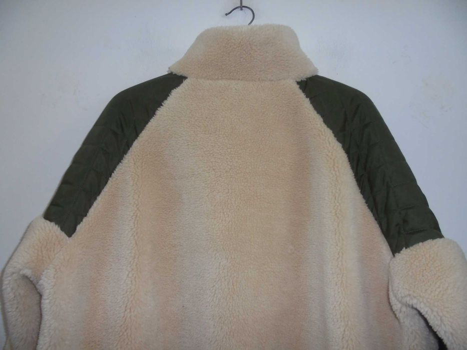 Blusão de senhora da marca PULL&BEAR