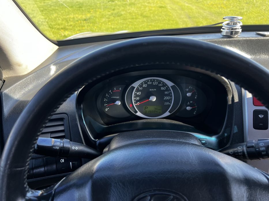 Продам машину Хундай туксон