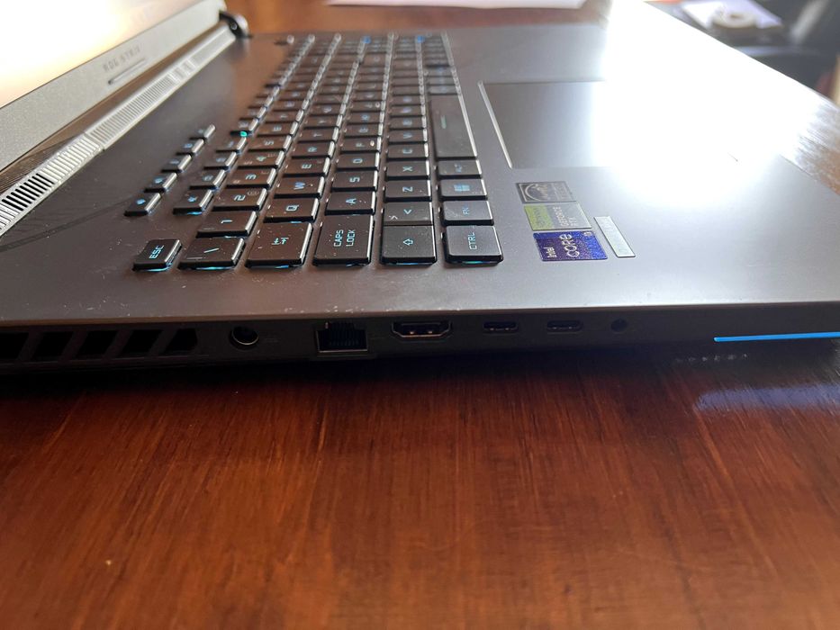ASUS ROG Strix G18 | i9-14900HX | RTX 4070 | 32GB RAM | 1TB SSD | Como novo