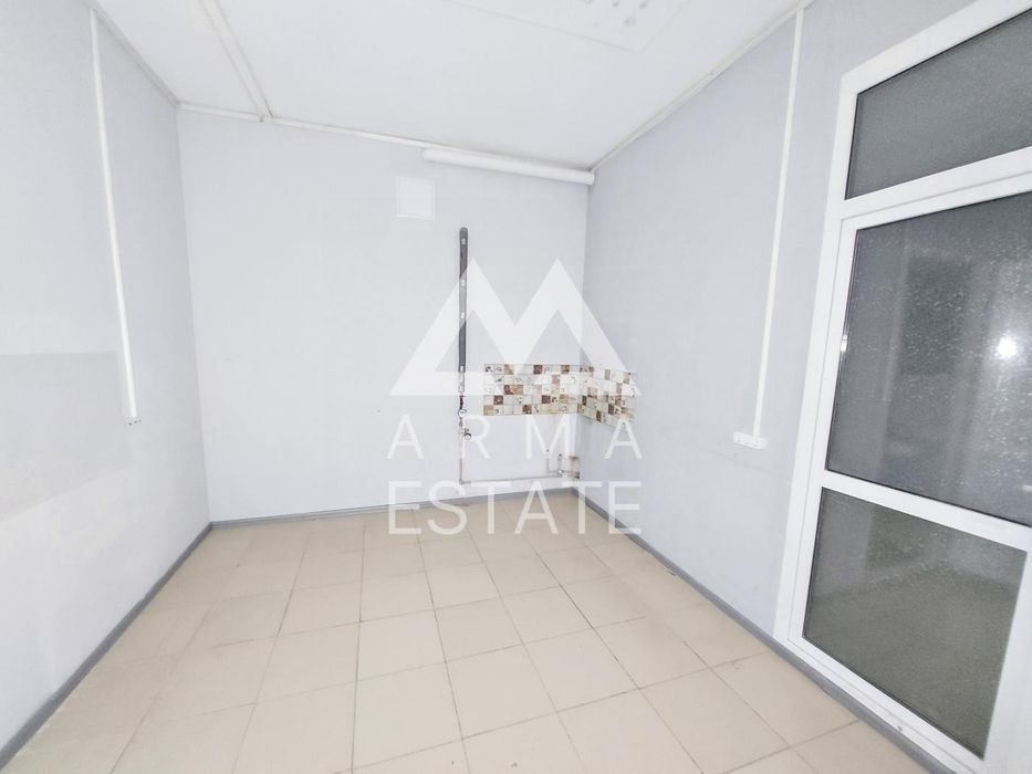 Продаж Торгова площа, ЖК Озерний Гай, Гатне