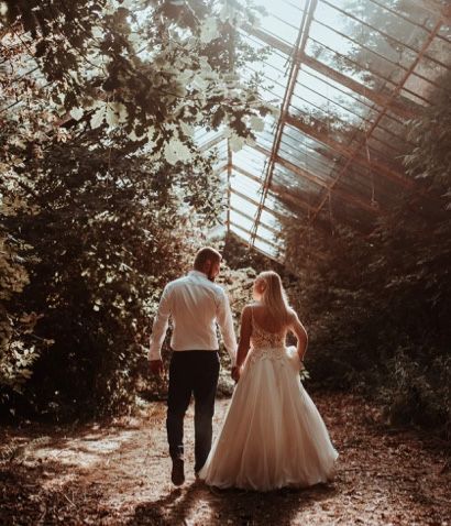 Przepiekna suknia ślubna w kolrze beżu/cappuccino