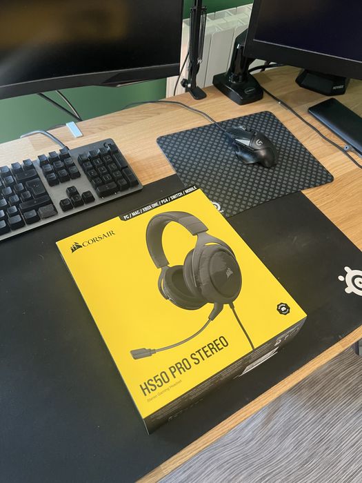 Corsair HS50 Pro Stereo - Nunca Usado