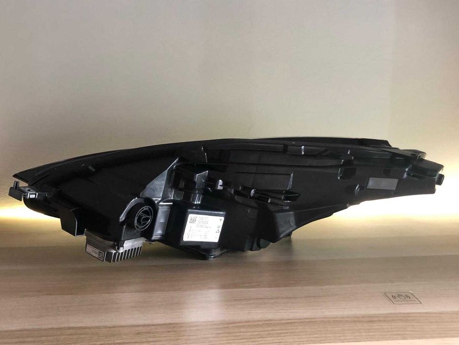 Farol Tesla Model 3 / model Y - Direito- Original Matrix LED