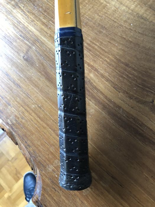 Raquete tenis antiga