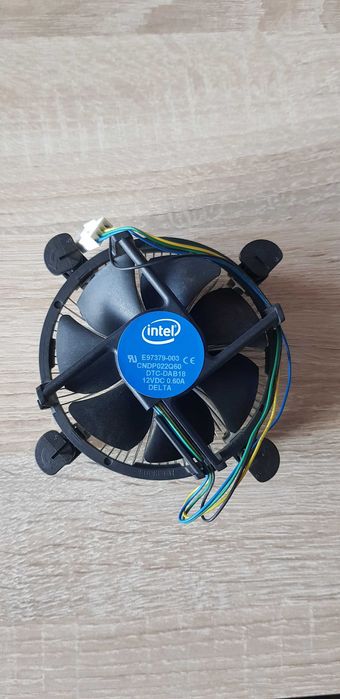 Procesor Intel Core i3-10100F