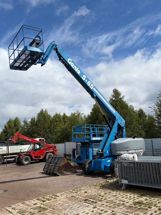 Genie S-65  Genie S-65