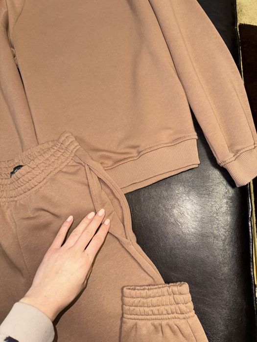 Дівчачий спортивний костюм