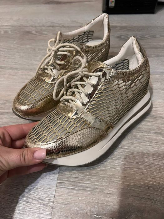 Кросівки розмір 41 нові