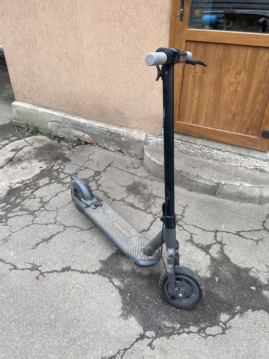 Продам електросамокат lemotion