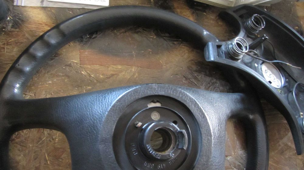 Руль Audi 80 B4.