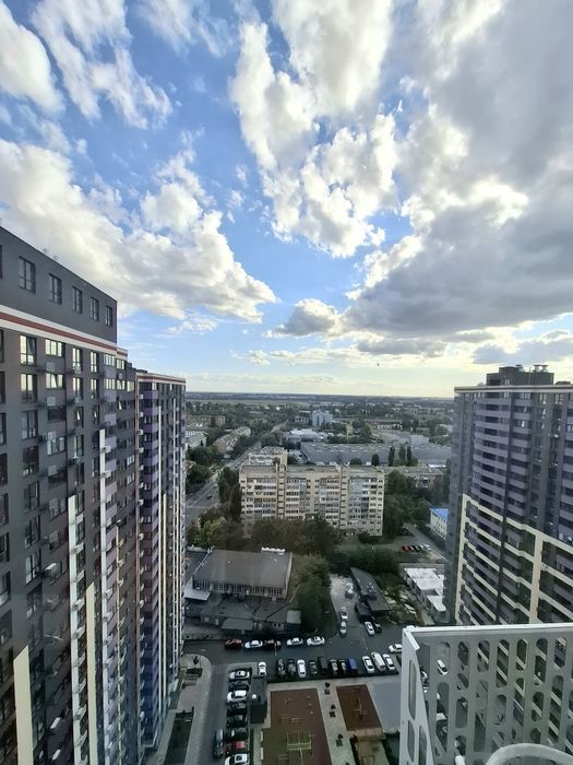 Без%. 2 кім. квартири Повітряних Сил 56