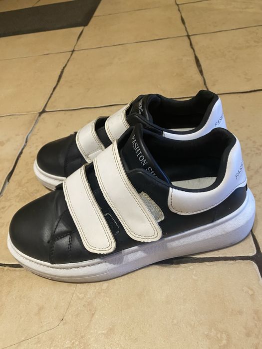 Кросівки на липучках