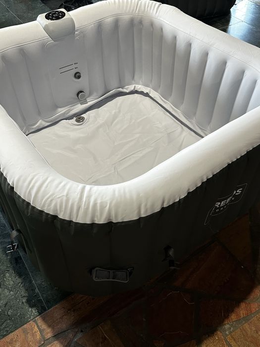 Jacuzzi arebos Florence 4 osobowe SPA pool