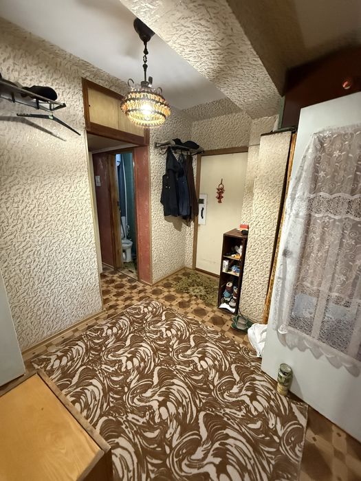 Продам 3-комн квартину на Тире, 3 этаж, не угловая