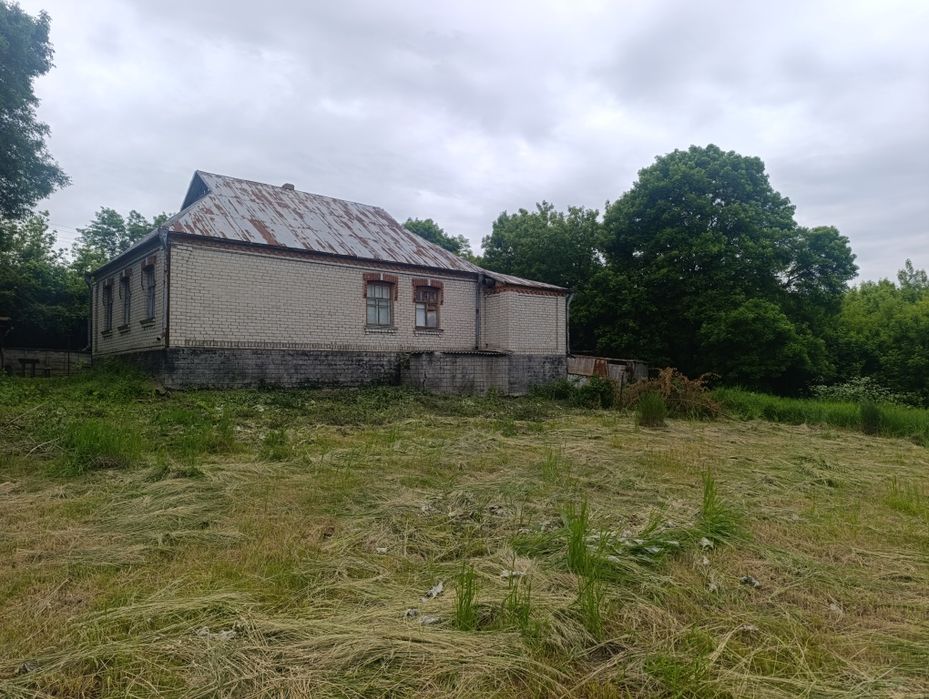 Продам! Будинок в селі біля ставка