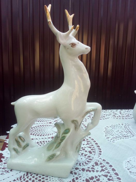 Статуетки в асортименті