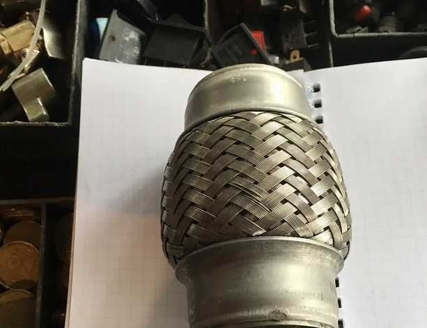 Гофра выхлопной системы гибкая соеденительная часть ремонтная фланец