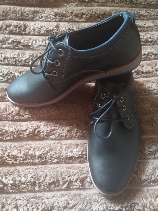 Нові туфлі на хлопчика 34р.