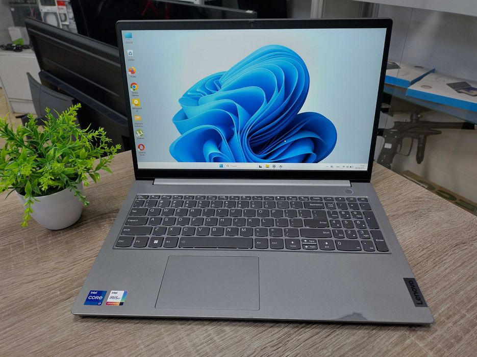 Швидкий ноутбук Lenovo ThinkBook 15 на Intel Core i7-1255U. 16Gb + SSD 512Gb