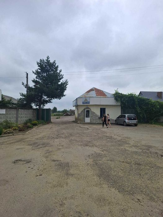 Продаю виробничо-складський комплекс 10000м2 та 4.8га землі.