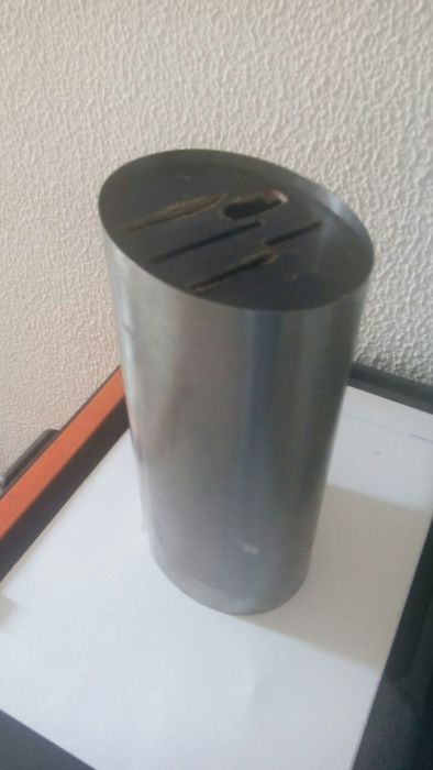 Porta facas metálico