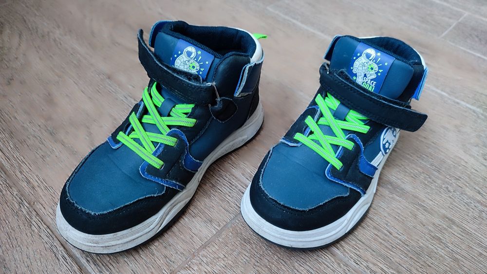 Дитячі кросівки, розмір 36