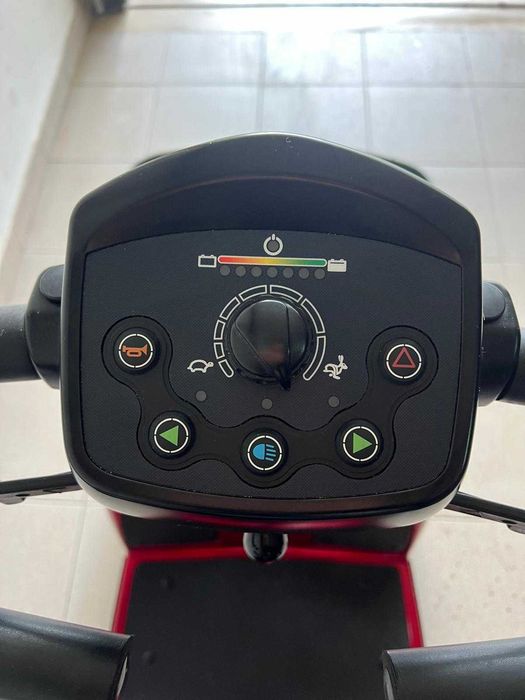 Scooter cadeira para idosos mobilidade reduzida Leo Invacare eletrica
