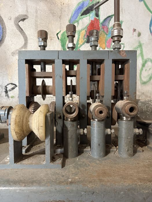Máquina Decapar Cabos V6 220 W