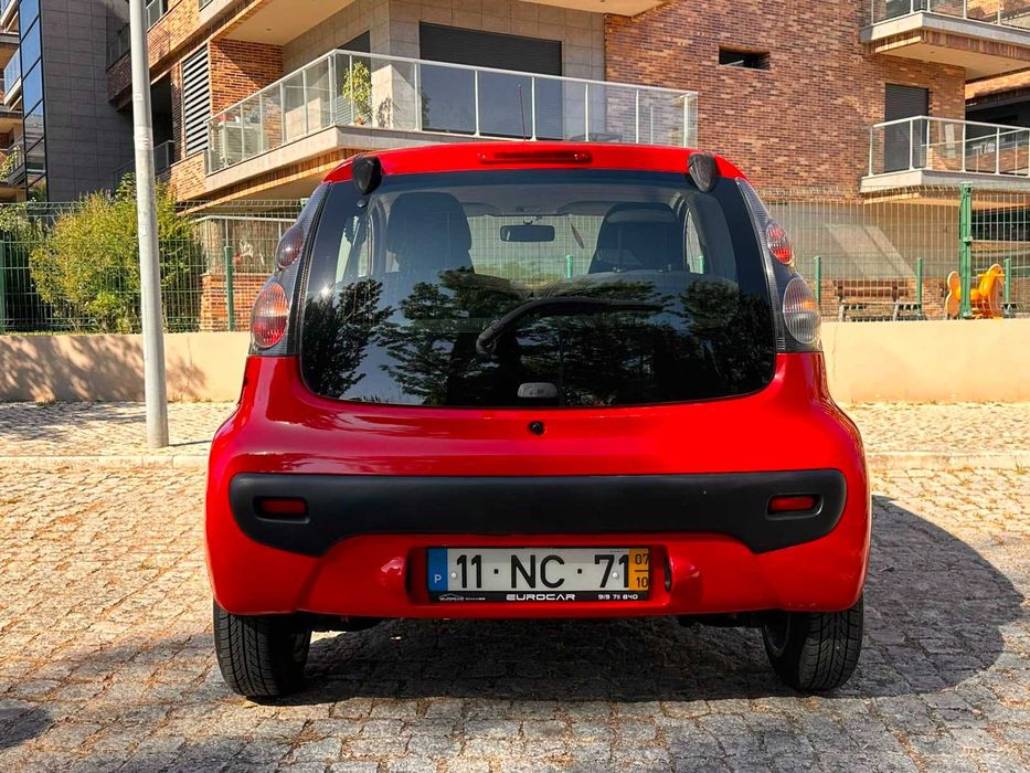 Citroën C1 diesel vermelho Ferrari
