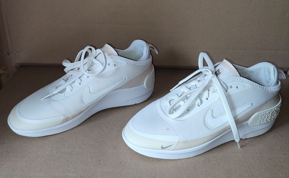 Летние кросовки Nike размер 37,5/23,5 по стельки.