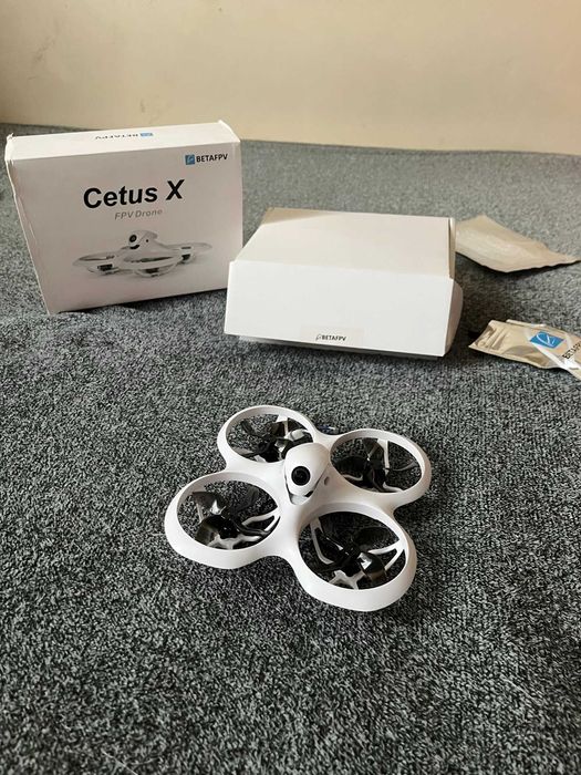 Dron BETAFPV Cetus X Elrs 2.4 sam nowy dron