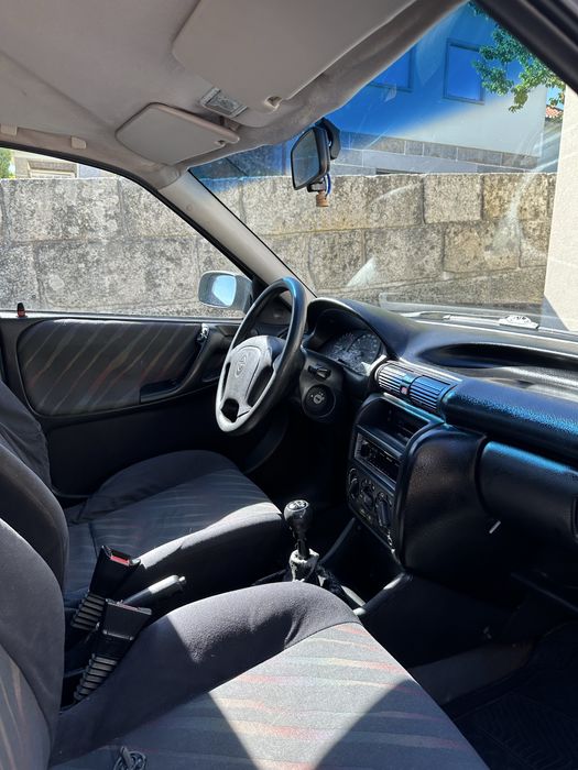 Opel Astra 1997 em bom estado