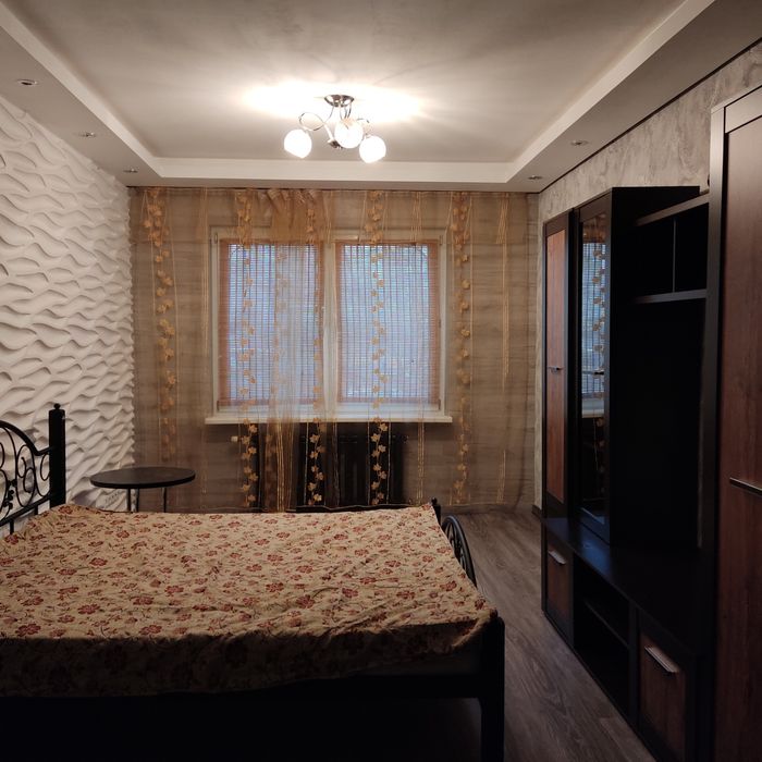 Здається кімната для дівчини на Троєщині