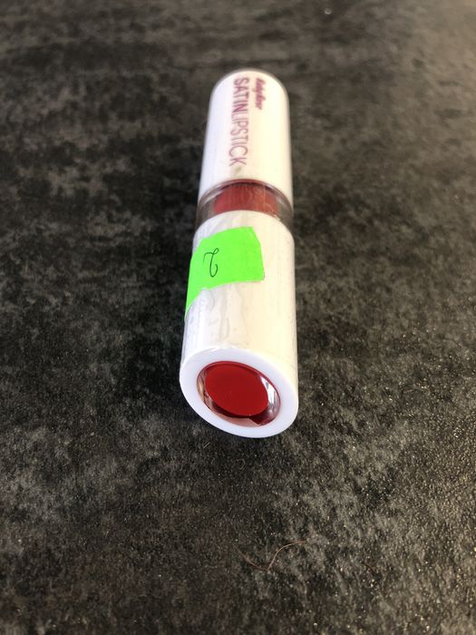 Pomadka Ruby Rose Satin Liostick 001