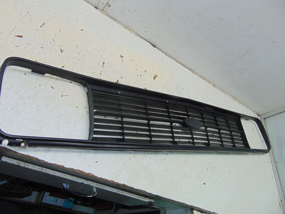 Ford Escort MK2 grelha " usado em bom estado