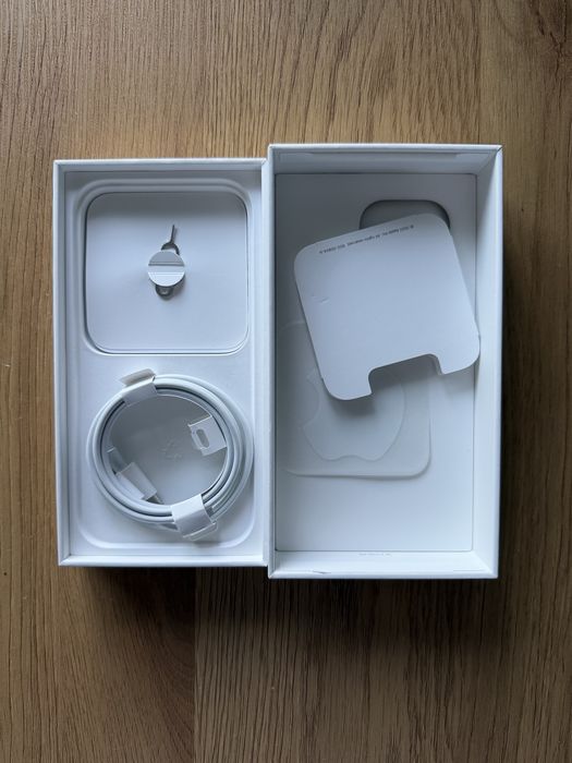 Iphone 14 pro 256 GB złoty z oryginalnym pudełkiem i kablem