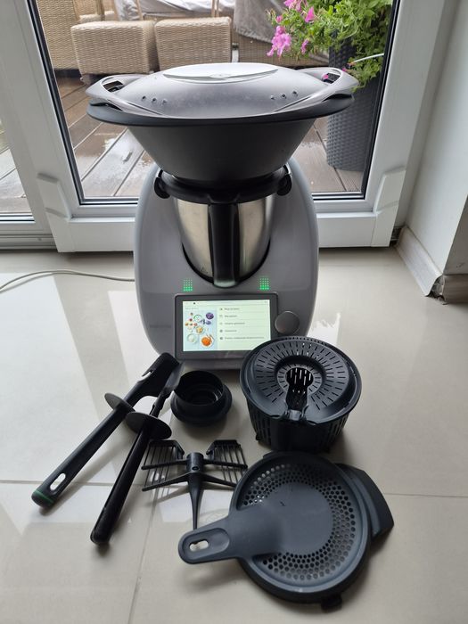 Sprzedam thermomix TM6 stan bardzo dobry robot kuchenny