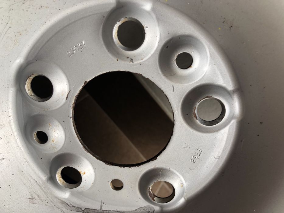 Pneu Camper 215/70 R15, suplente de autocaravana ( para suplente )