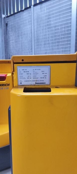 електричний візок Jungheinrich EJE 116 та  toyota  BT 160