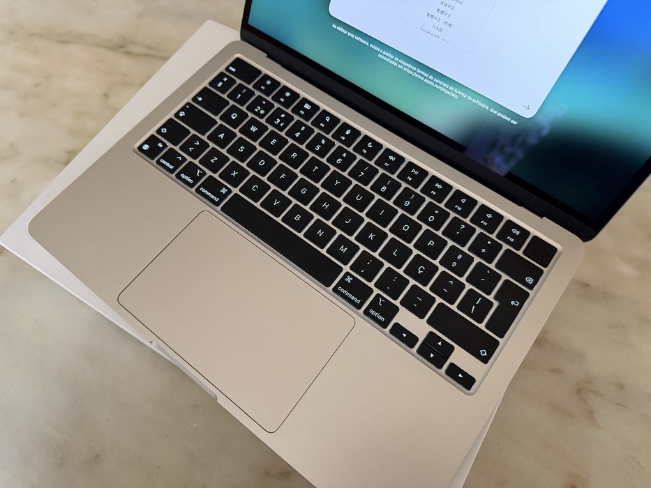 Apple MacBook Air 13 M2 16gb/256gb (6 ciclos de bateria)
