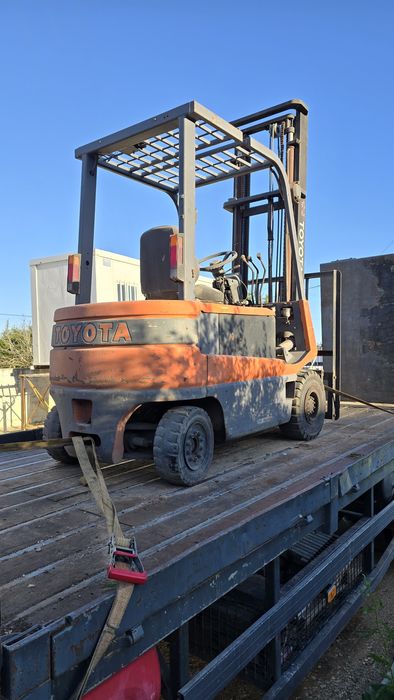 Empilhador Elétrico Toyota 2500kg