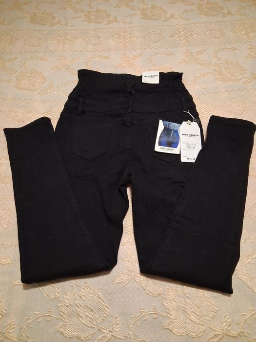 Calsa feminina  de sintura alta