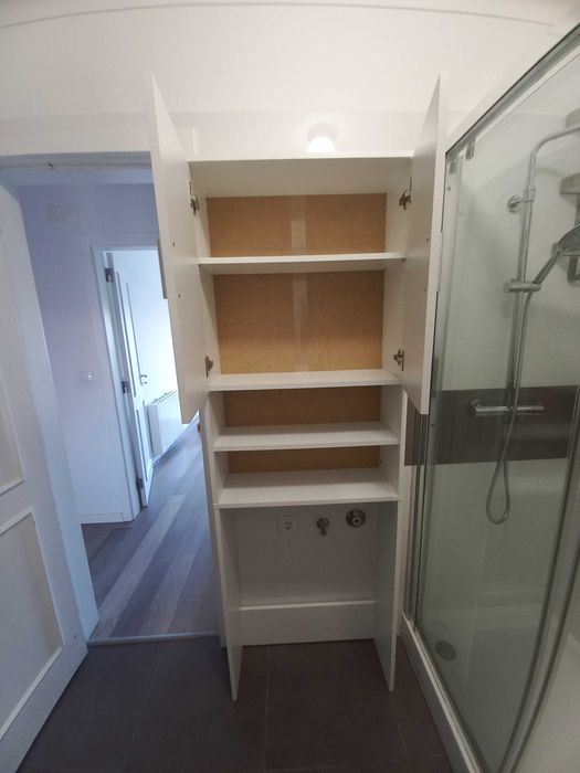 Armário de casa de banho