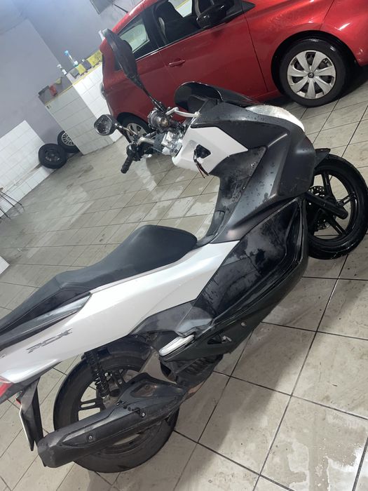 HONDA PCX 2018 Econômica