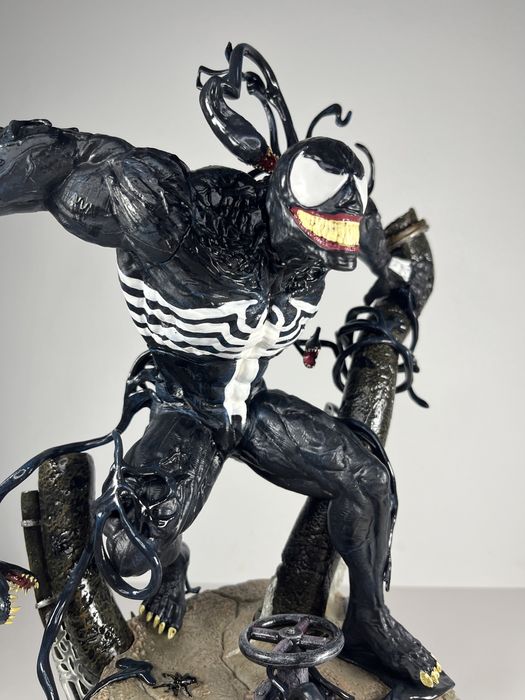 Фігурка Веном 37см Марвел symbiote Venom Marvel comics Eddie Brock