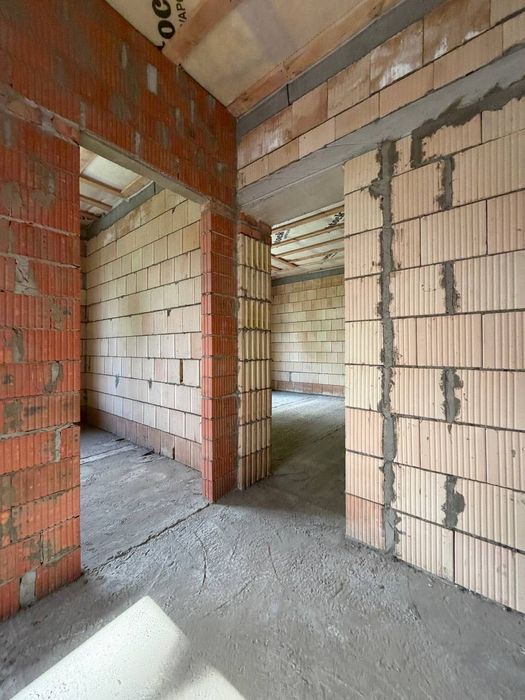 Будинок біля парку 135 м2 з великими терасами