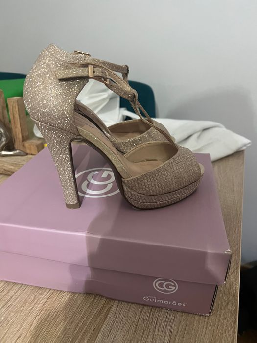 Sapatos de cerimonia n 35