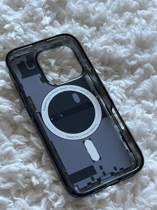 Capa Spigen Ultra Hybrid Magfit Zero One - Iphone 16 Pro