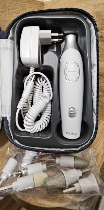 Професійний набір для манікюра і педикюра SANITAS SMA 38